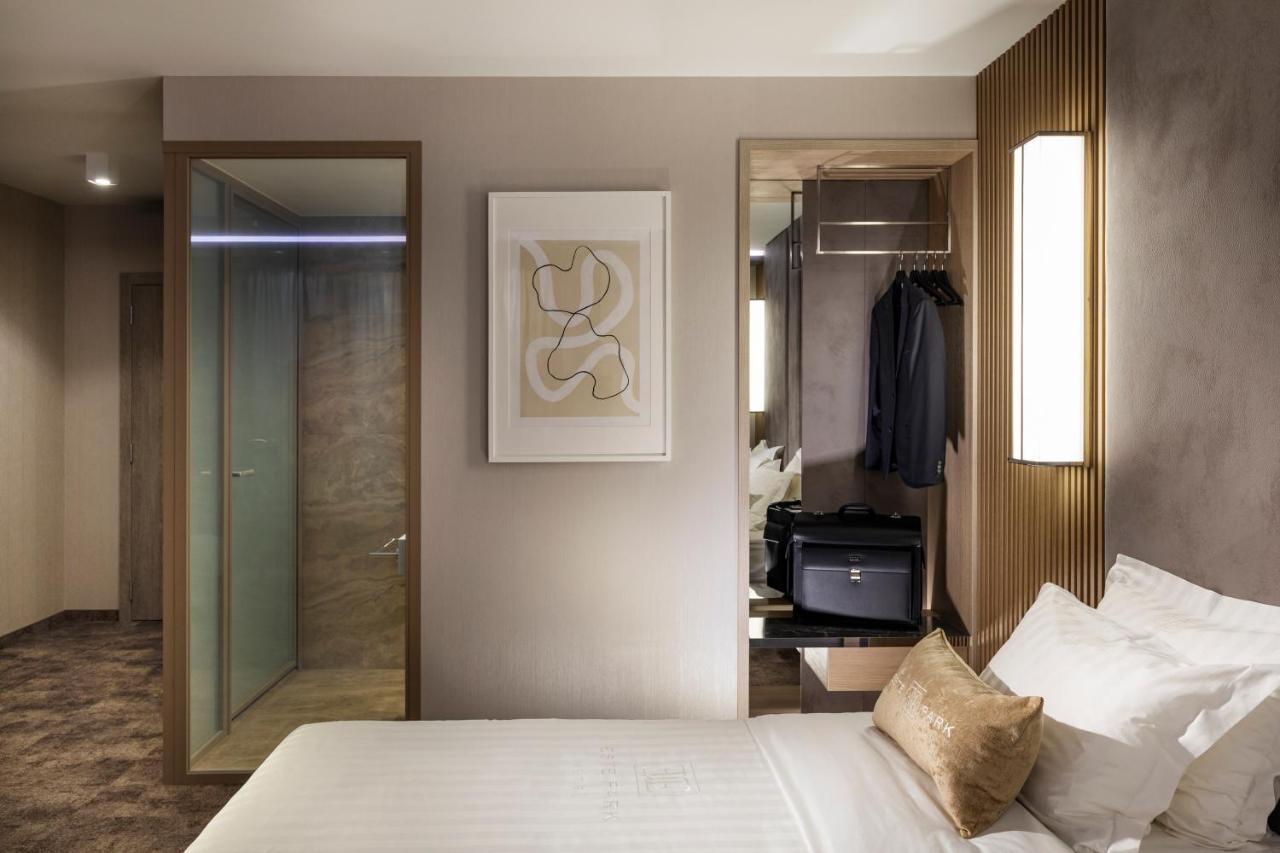 Este Park Hotel: Urban Chic Luxury with Parking Near Shopping Mall Plovdiv Exterior photo